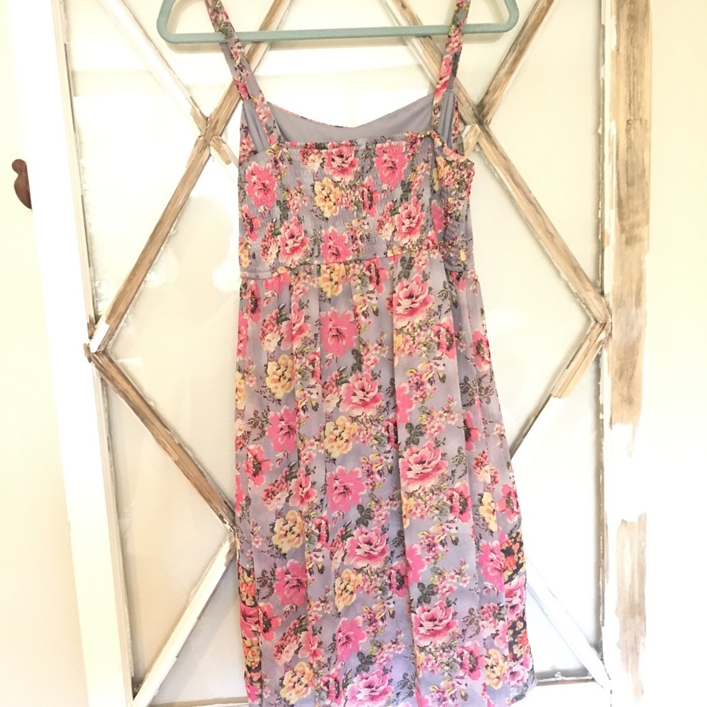 Sundress - Picture 2 of 5